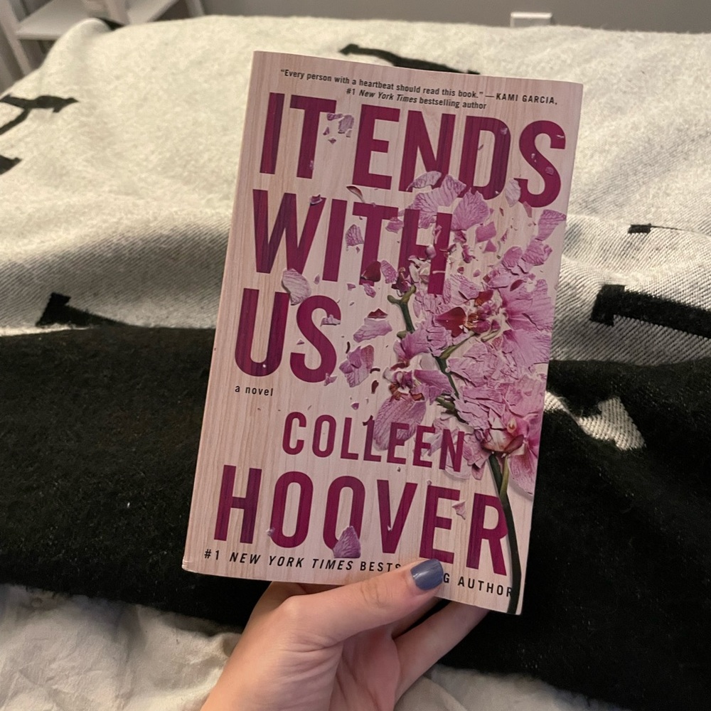 It Ends With Us - Colleen Hoover